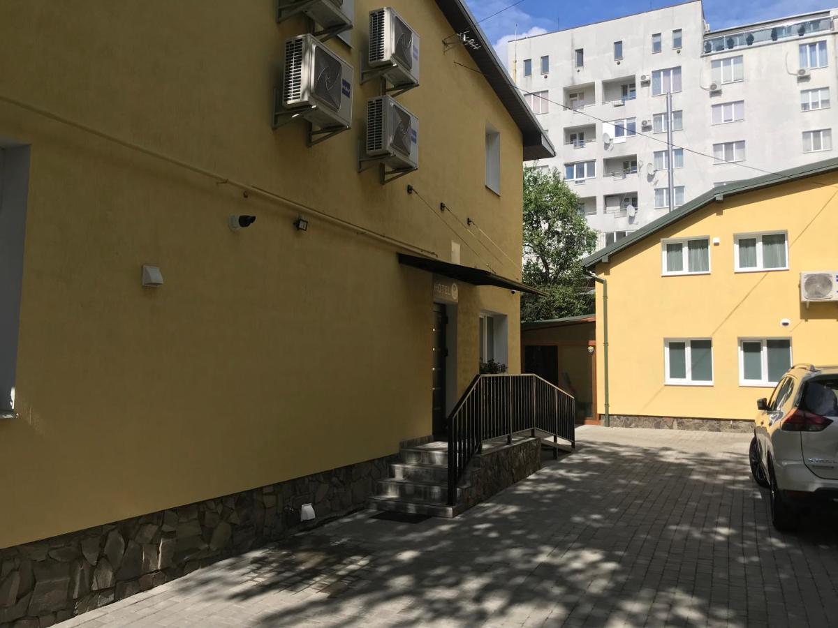 Villa SOFI Leopoli Esterno foto